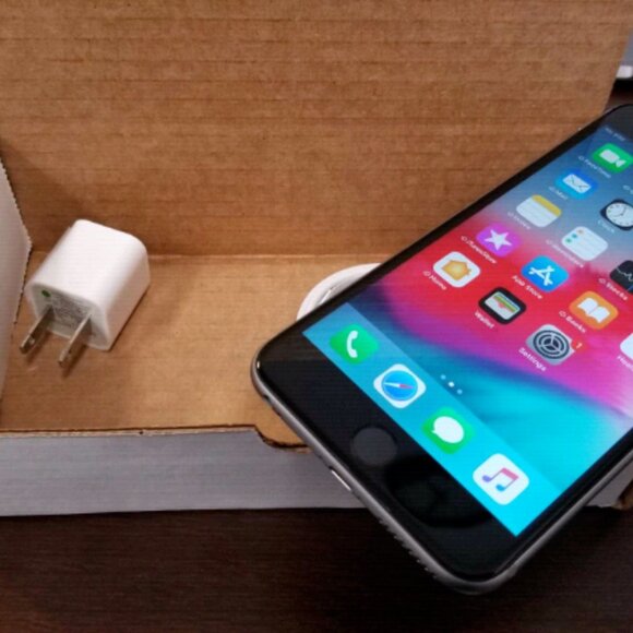Apple iPhone 6S Plus 32GB; Unlocked.Very good!!! - Picture 2 of 6